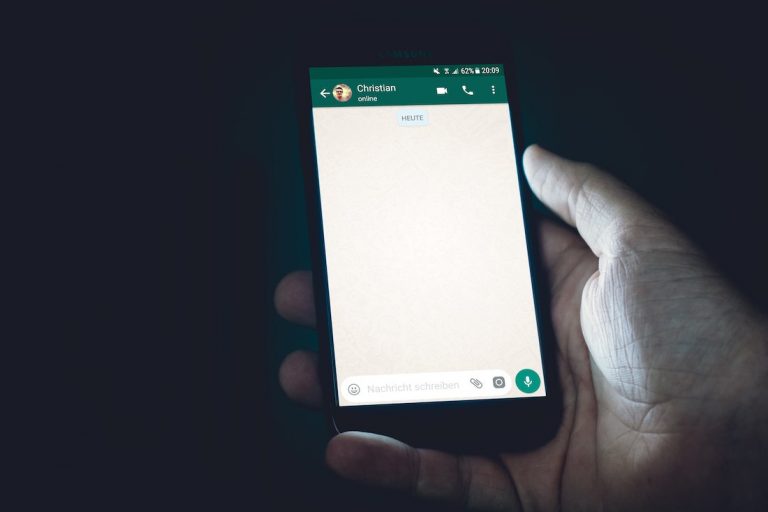 How to verify Whatsapp business account | Techniqworld.com