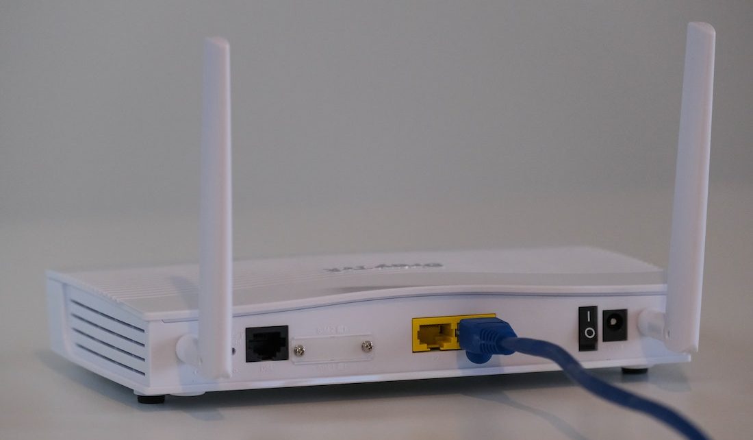 How to boost your WIFI signals and increase Internet Speed | Techniqworld.com