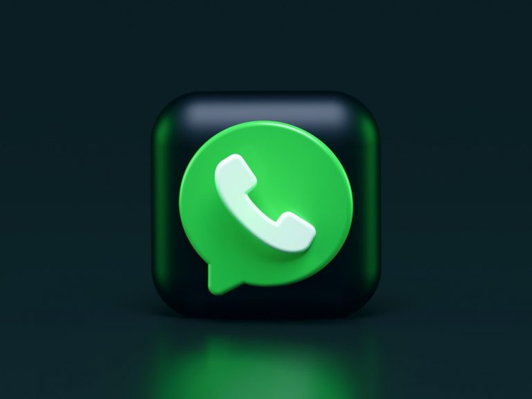 How to fix WhatsApp status not showing | Techniqworld.com