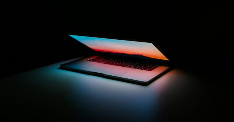 Code-execution flaw in UEFI firmware affects most servers on planet Earth - Modern technology hardware on desk